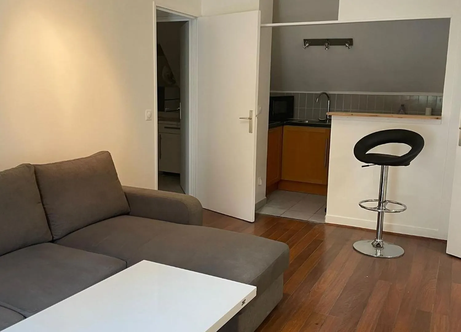 Tm Bastille Apartment